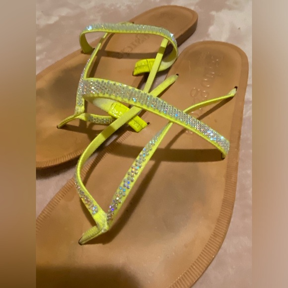 Pedro Garcia Swarvoski Crystal Yellow 
Strappy Thong
Sandal Sz 40 US 9.5 - Picture 7 of 14